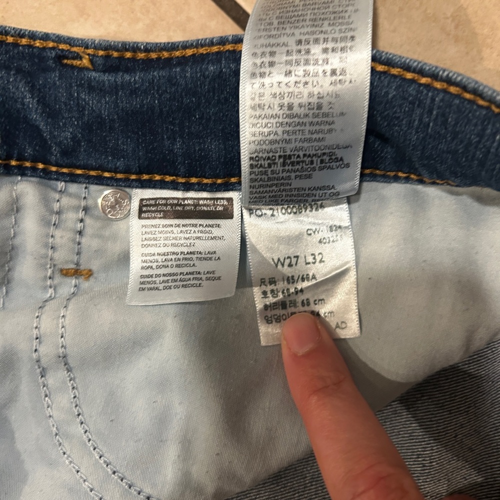 Levi’s 318 Shaping Wide Leg Jeans Size 27 / W27 L32 Medium Wash - Picture 5 of 5